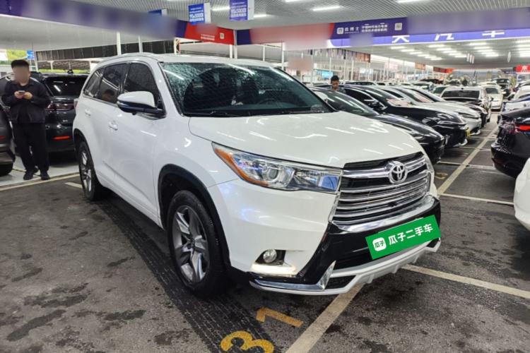 Used Toyota Highlander 2015 2.0T Four-Wheel Drive Luxury Edition 7-Seater Front Right 45 Deg