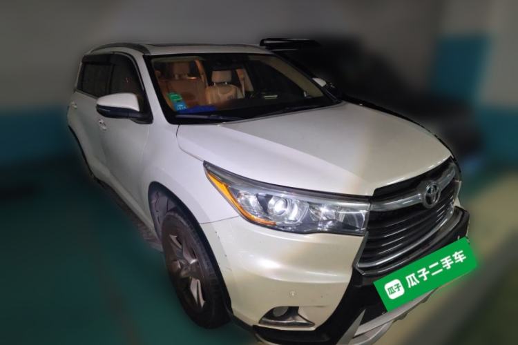Used Toyota Highlander 2015 2.0T Four-Wheel Drive Luxury Edition 7-Seater Front Right 45 Deg
