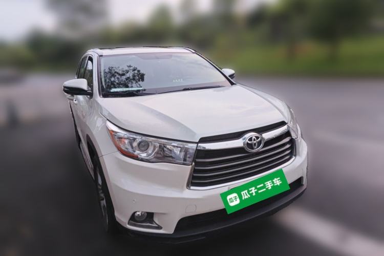 Used Toyota Highlander 2015 2.0T Four-Wheel Drive Luxury Edition 7-Seater Front Right 45 Deg