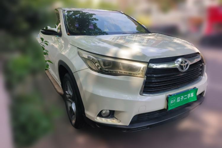 Used Toyota Highlander 2015 2.0T Four-Wheel Drive Luxury Edition 7-Seater Front Right 45 Deg