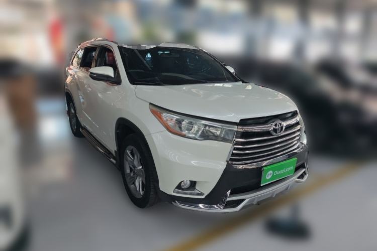 Used Toyota Highlander 2015 2.0T Two-Wheel Drive Luxury Edition 7 Seats Front Right 45 Deg