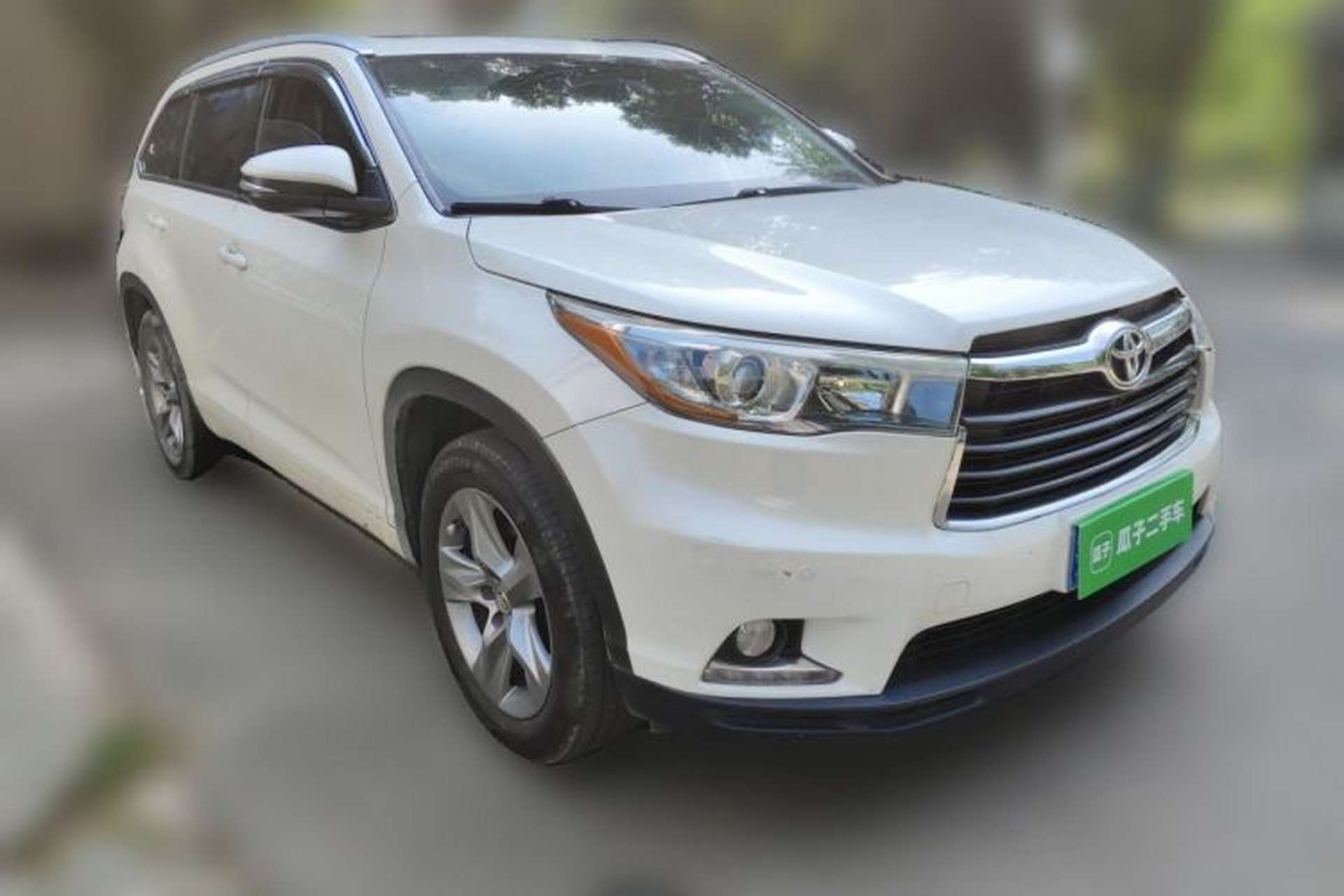 Used Toyota Highlander 2015 2.0T Four-Wheel Drive Luxury Edition 7-Seater Front Right 45 Deg