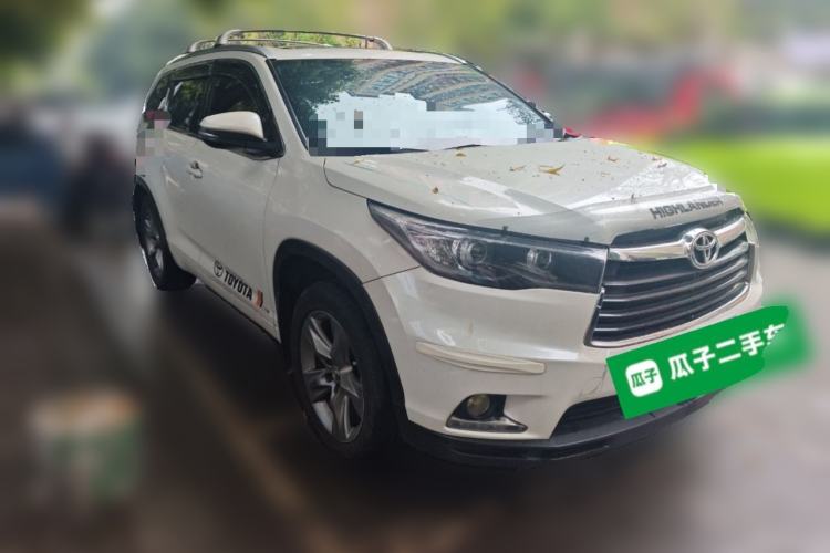 Used Toyota Highlander 2015 2.0T Two-Wheel Drive Luxury Edition 7 Seats Front Right 45 Deg