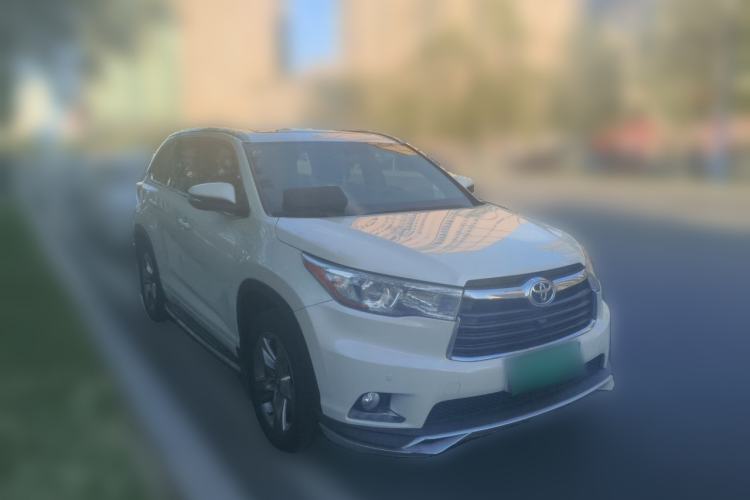Used Toyota Highlander 2015 2.0T Four-Wheel Drive Luxury Edition 7-Seater Front Right 45 Deg