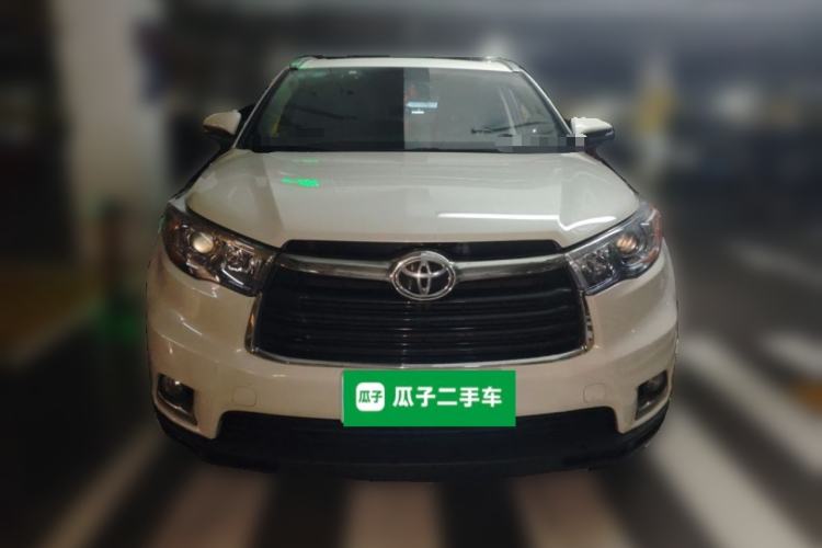 Used Toyota Highlander 2015 2.0T Two-Wheel Drive Luxury Edition 7 Seats Front