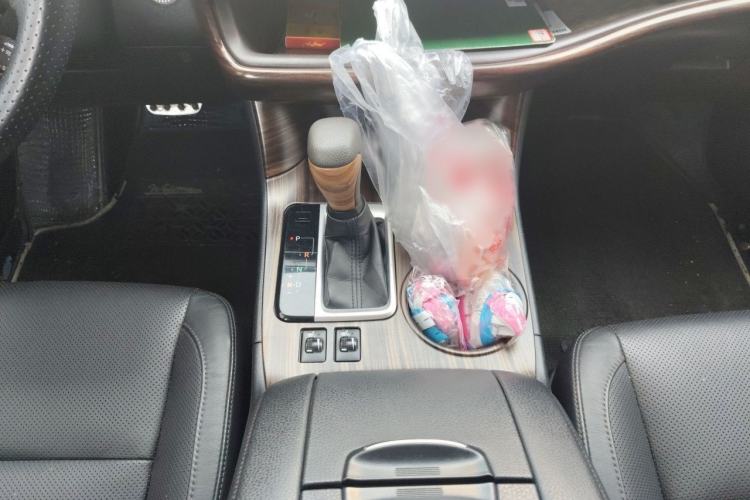 Used Toyota Highlander 2015 2.0T Four-Wheel Drive Luxury Edition 7-Seater Gear Lever