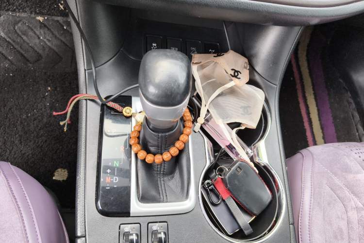 Used Toyota Highlander 2015 2.0T Four-Wheel Drive Luxury Edition 7-Seater Gear Lever