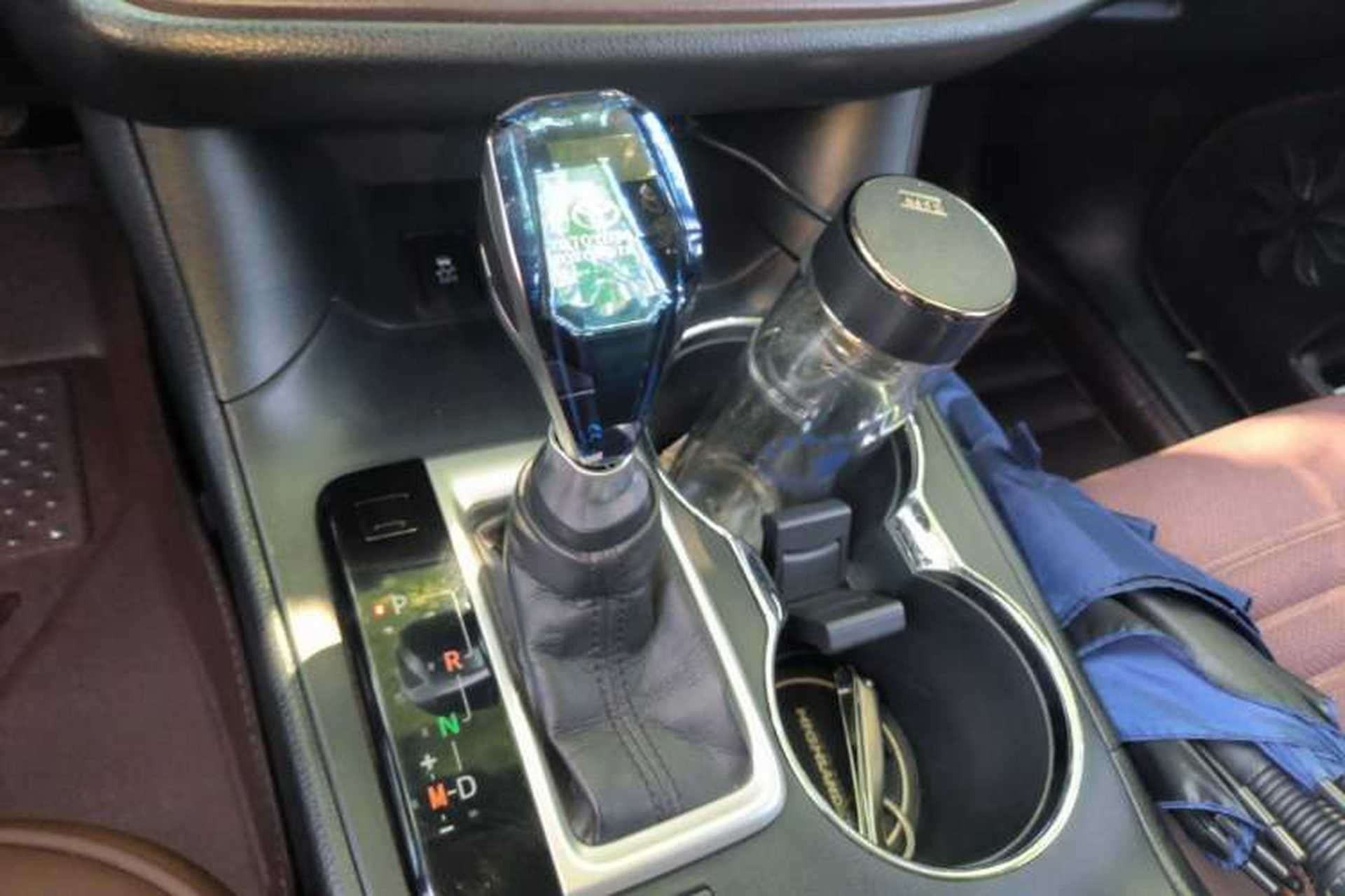 Used Toyota Highlander 2015 2.0T Four-Wheel Drive Luxury Edition 7-Seater Gear Lever