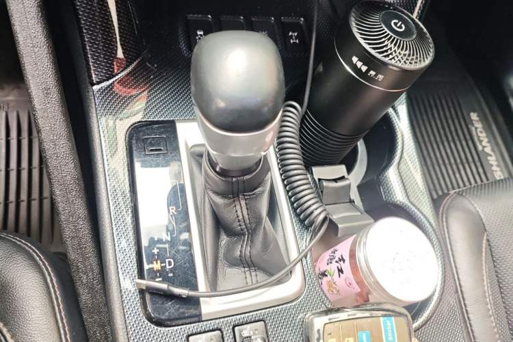 Used Toyota Highlander 2015 2.0T Four-Wheel Drive Luxury Edition 7-Seater Gear Lever