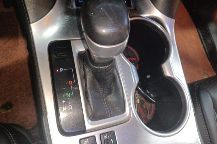 Used Toyota Highlander 2015 2.0T Four-Wheel Drive Luxury Edition 7-Seater Gear Lever
