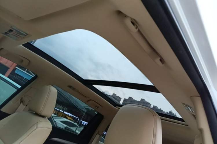 Used Toyota Highlander 2015 2.0T Four-Wheel Drive Luxury Edition 7-Seater Headliner