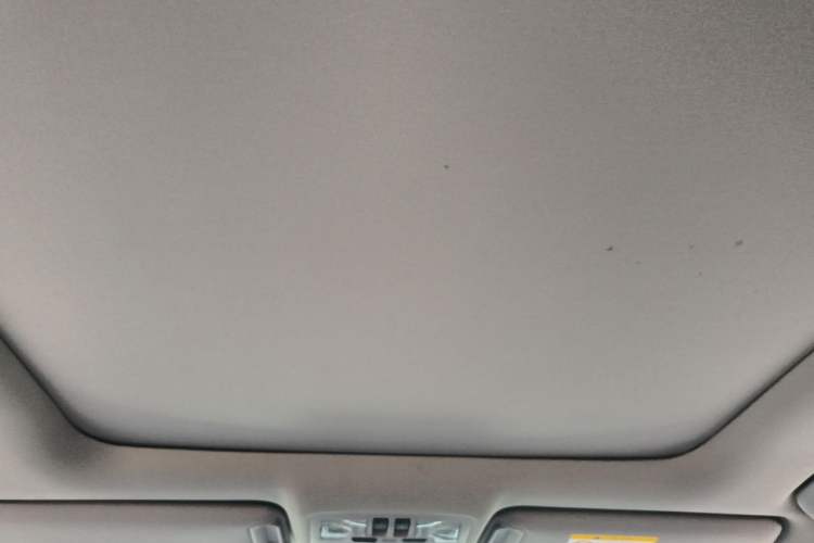 Used Toyota Highlander 2015 2.0T Four-Wheel Drive Luxury Navigation Version with 7 Seats Headliner