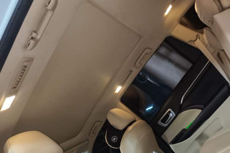 Used Toyota Highlander 2015 2.0T Four-Wheel Drive Ultimate Edition 7-Seater Headliner