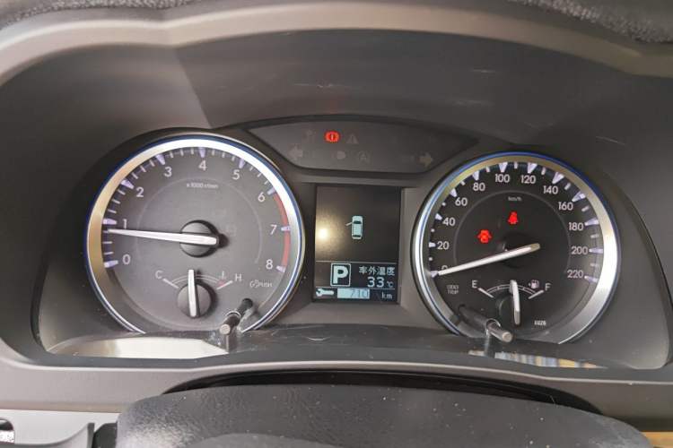 Used Toyota Highlander 2015 2.0T Four-Wheel Drive Luxury Edition 7-Seater Instrument Cluster