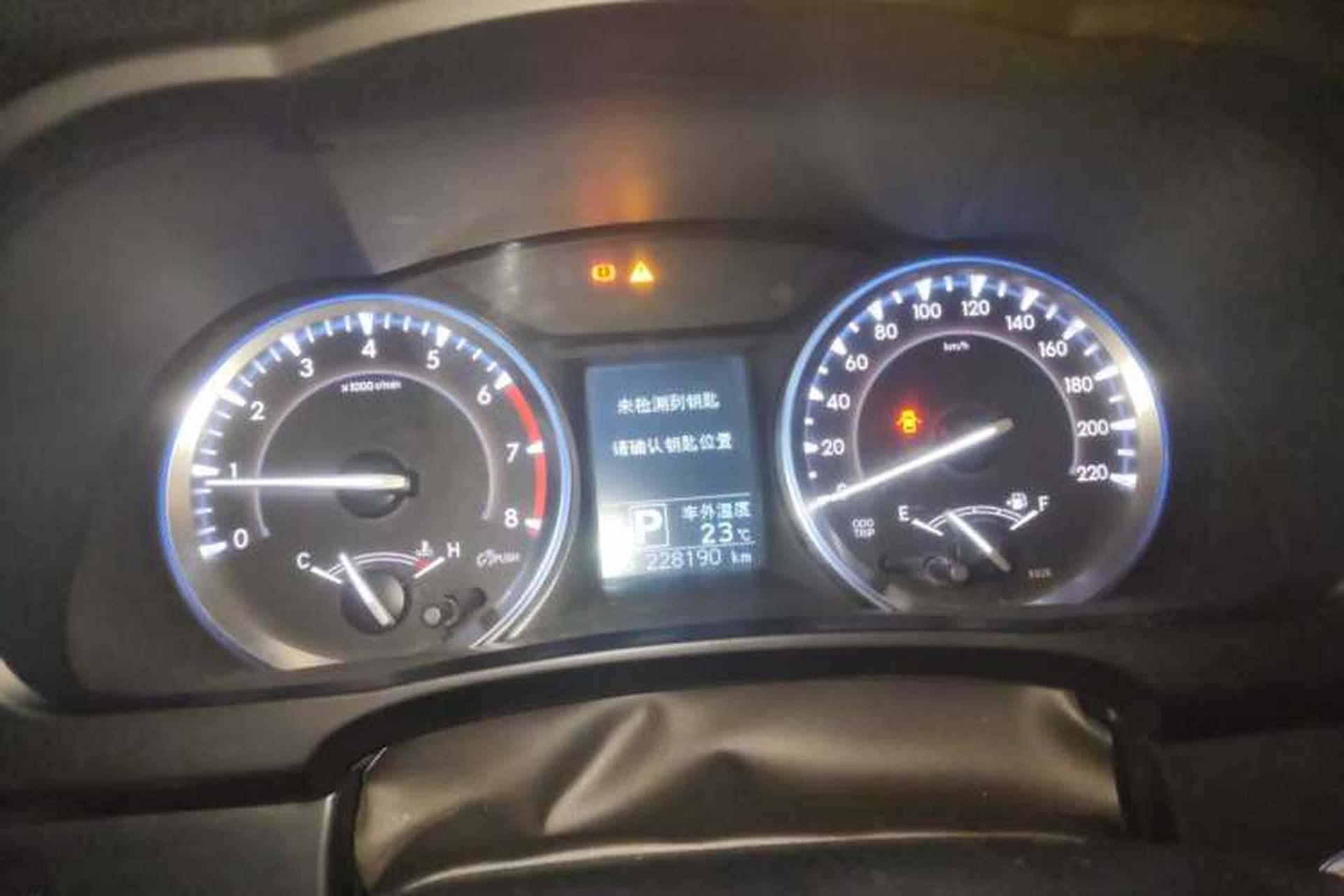 Used Toyota Highlander 2015 2.0T Two-Wheel Drive Luxury Edition 7 Seats Instrument Cluster