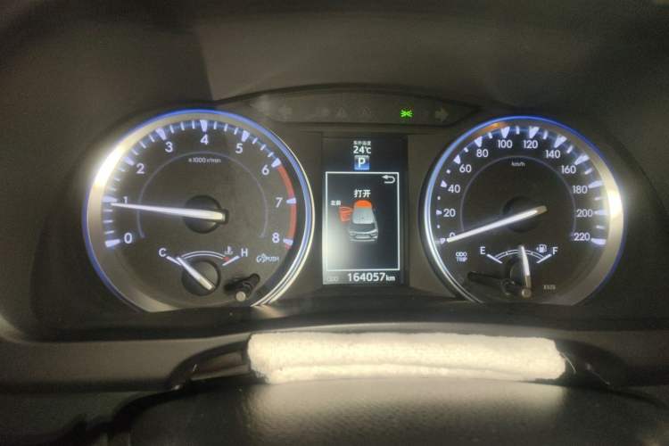 Used Toyota Highlander 2015 2.0T Four-Wheel Drive Ultimate Edition 7-Seater Instrument Cluster