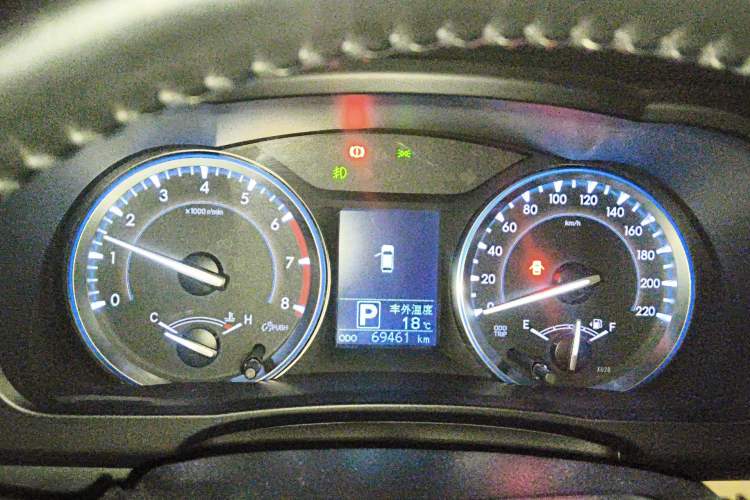 Used Toyota Highlander 2015 2.0T Four-Wheel Drive Luxury Edition 7-Seater Instrument Cluster
