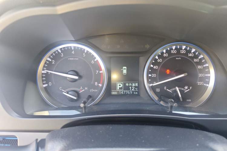 Used Toyota Highlander 2015 2.0T Four-Wheel Drive Luxury Edition 7-Seater Instrument Cluster
