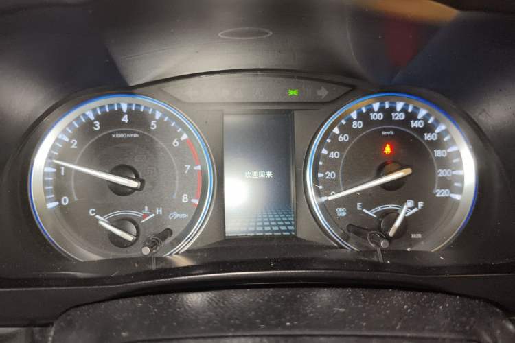 Used Toyota Highlander 2015 2.0T Four-Wheel Drive Ultimate Edition 7-Seater Instrument Cluster