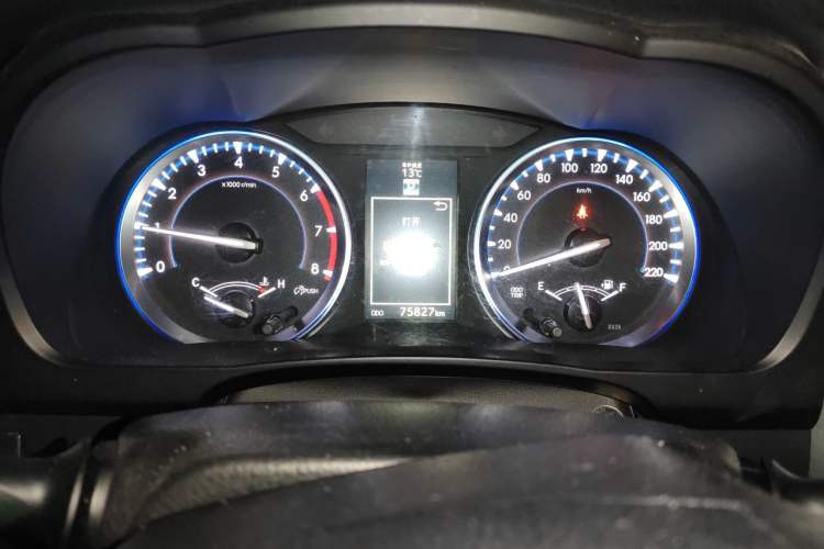 Used Toyota Highlander 2015 2.0T Four-Wheel Drive Ultimate Edition 7-Seater Instrument Cluster