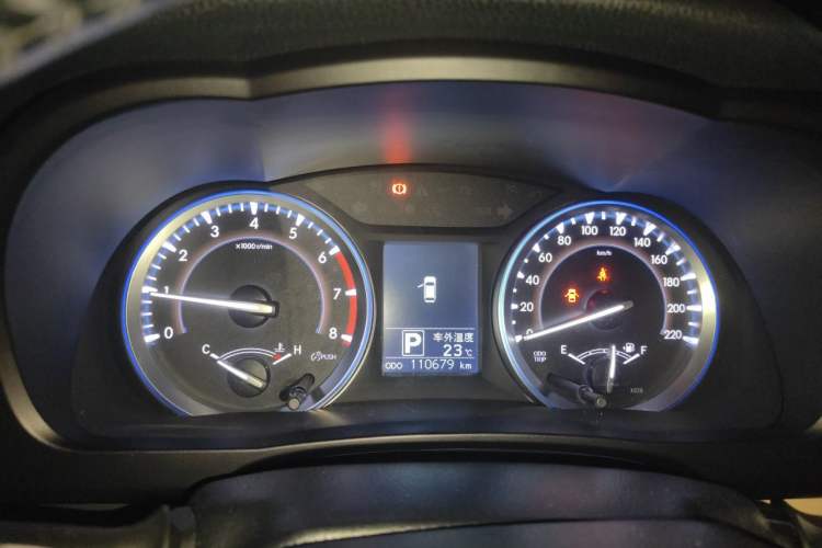 Used Toyota Highlander 2015 2.0T Four-Wheel Drive Luxury Edition 7-Seater Instrument Cluster