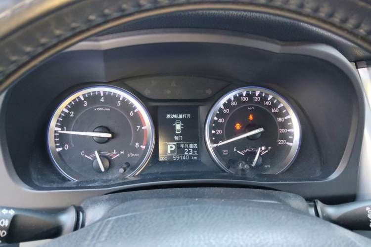 Used Toyota Highlander 2015 2.0T Four-Wheel Drive Luxury Edition 7-Seater Instrument Cluster