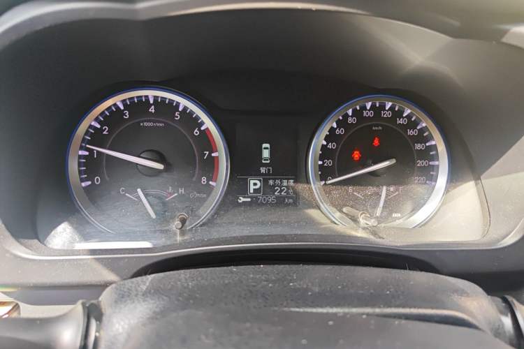 Used Toyota Highlander 2015 2.0T Four-Wheel Drive Luxury Edition 7-Seater Instrument Cluster