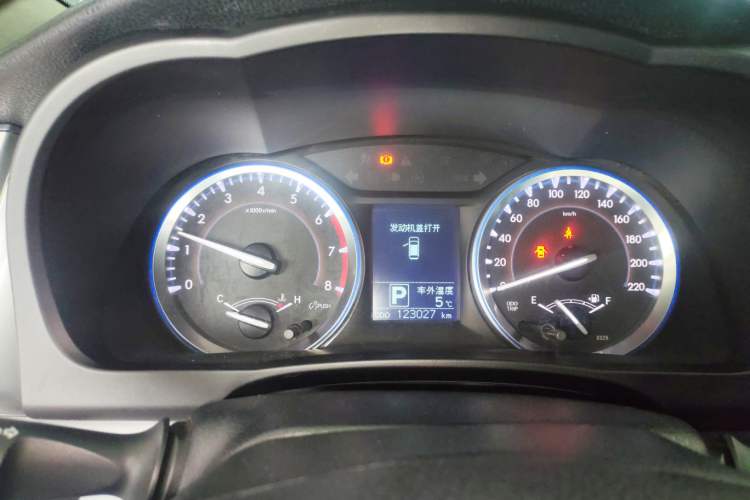 Used Toyota Highlander 2015 2.0T Four-Wheel Drive Luxury Edition 7-Seater Instrument Cluster