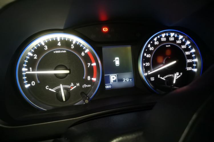 Used Toyota Highlander 2015 2.0T Four-Wheel Drive Luxury Edition 7-Seater Instrument Cluster