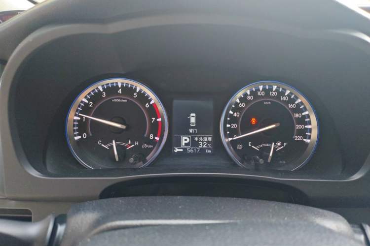 Used Toyota Highlander 2015 2.0T Four-Wheel Drive Luxury Edition 7-Seater Instrument Cluster