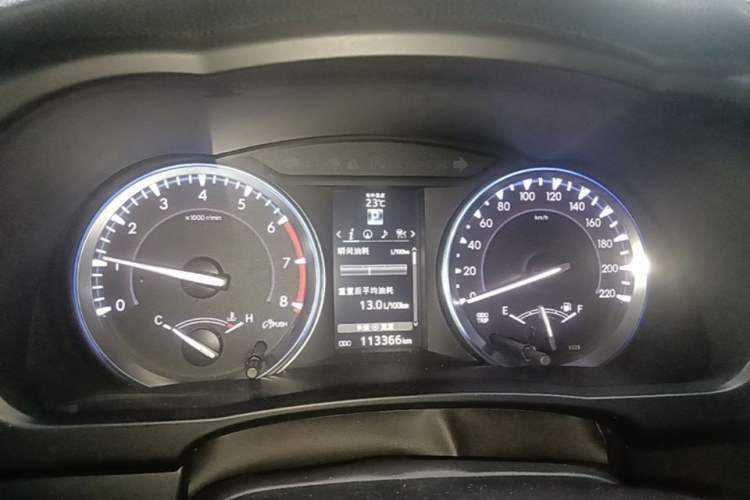 Used Toyota Highlander 2015 2.0T Four-Wheel Drive Ultimate Edition 7-Seater Instrument Cluster