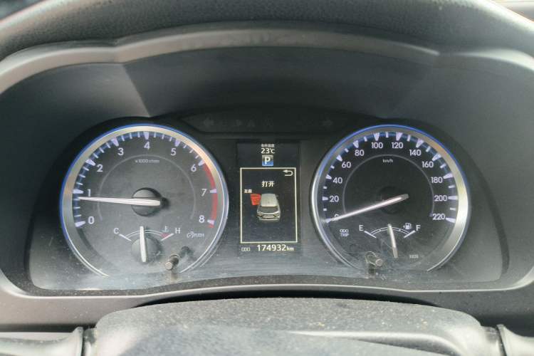 Used Toyota Highlander 2015 2.0T Four-Wheel Drive Ultimate Edition 7-Seater Instrument Cluster
