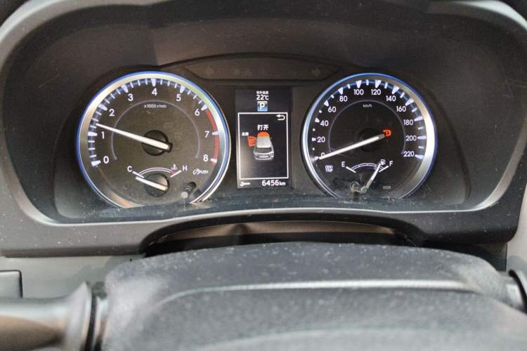 Used Toyota Highlander 2015 2.0T Four-Wheel Drive Ultimate Edition 7-Seater Instrument Cluster