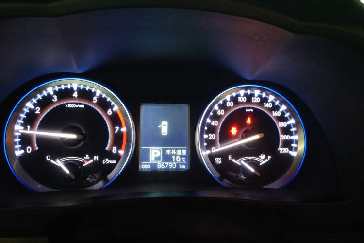Used Toyota Highlander 2015 2.0T Four-Wheel Drive Luxury Edition 7-Seater Instrument Cluster