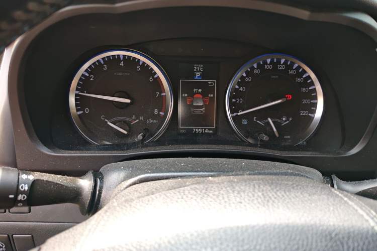 Used Toyota Highlander 2015 2.0T Four-Wheel Drive Ultimate Edition 7-Seater Instrument Cluster