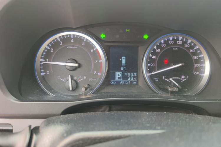 Used Toyota Highlander 2015 2.0T Four-Wheel Drive Luxury Edition 7-Seater Instrument Cluster