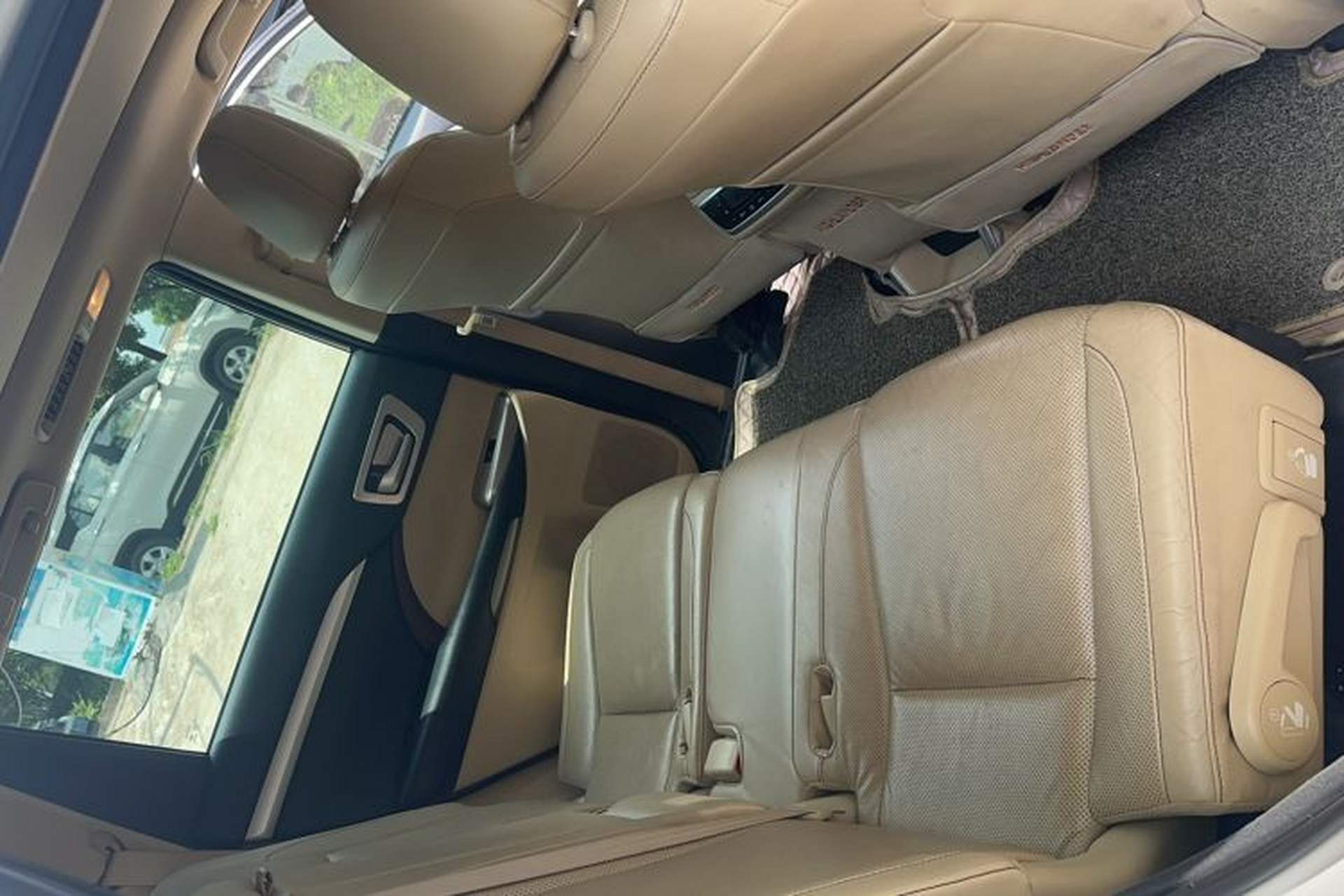 Used Toyota Highlander 2015 2.0T Four-Wheel Drive Luxury Edition 7-Seater Interior 8