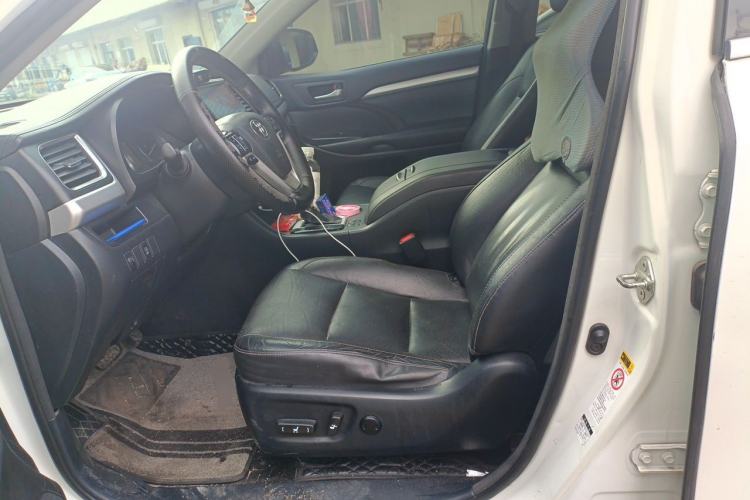 Used Toyota Highlander 2015 2.0T Four-Wheel Drive Luxury Edition 7-Seater Left Front Seat