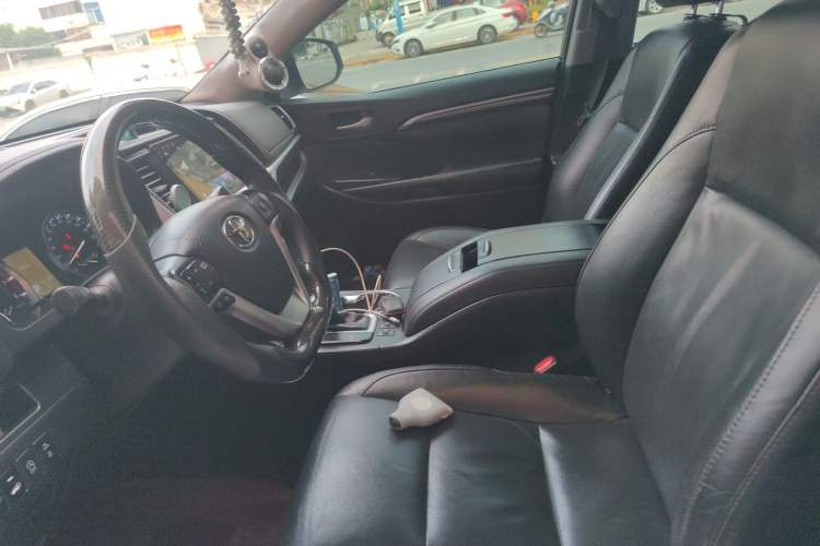 Used Toyota Highlander 2015 2.0T Four-Wheel Drive Luxury Edition 7-Seater Left Front Seat