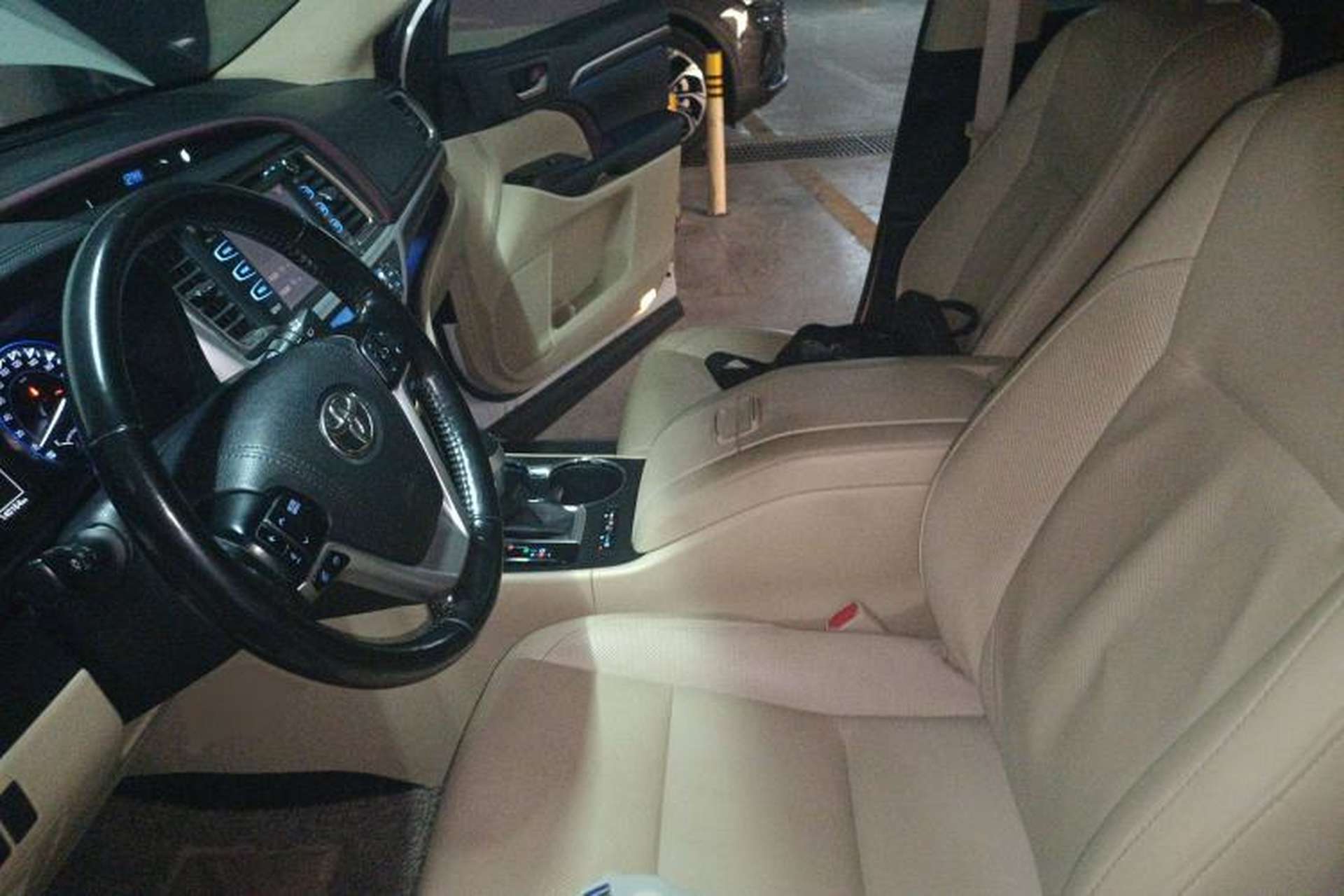 Used Toyota Highlander 2015 2.0T Four-Wheel Drive Ultimate Edition 7-Seater Left Front Seat