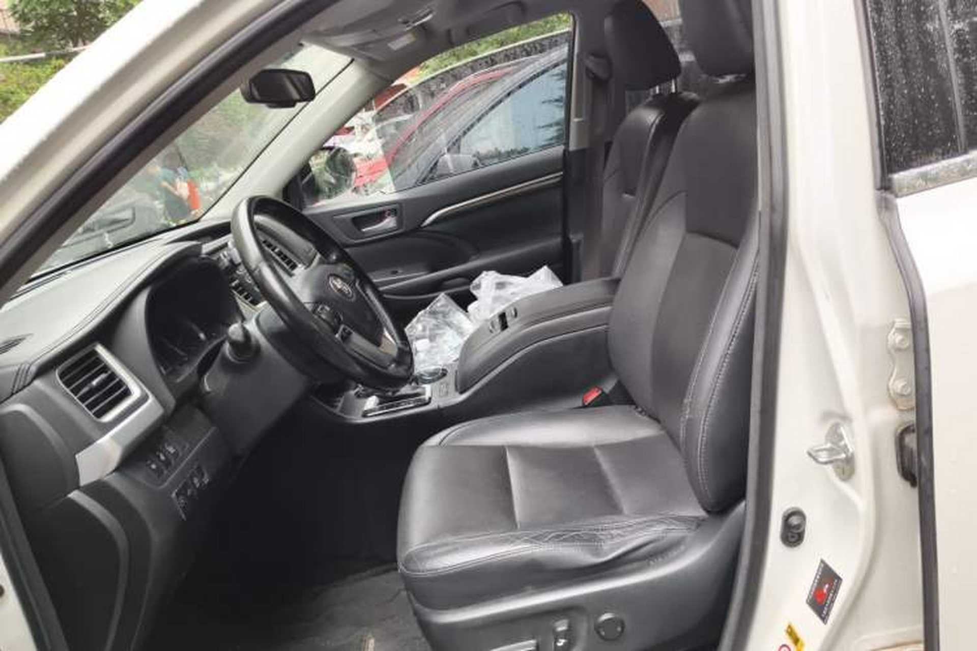 Used Toyota Highlander 2015 2.0T Four-Wheel Drive Ultimate Edition 7-Seater Left Front Seat