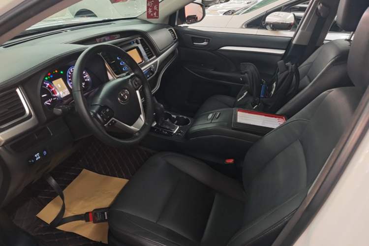 Used Toyota Highlander 2015 2.0T Four-Wheel Drive Luxury Edition 7-Seater Left Front Seat