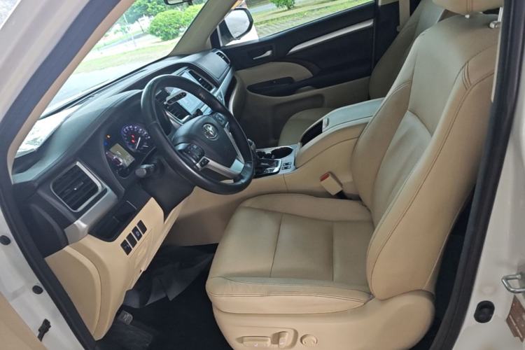 Used Toyota Highlander 2015 2.0T Four-Wheel Drive Luxury Edition 7-Seater Left Front Seat