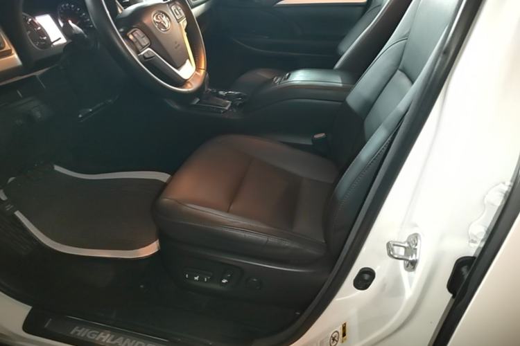 Used Toyota Highlander 2015 2.0T Four-Wheel Drive Luxury Edition 7-Seater Left Front Seat