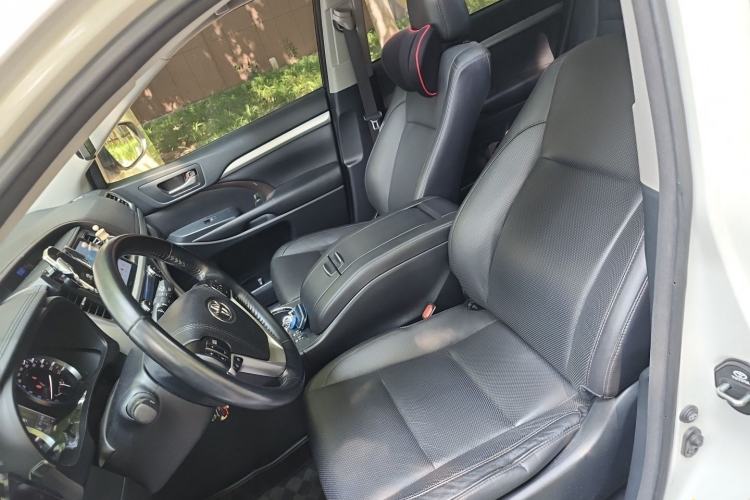 Used Toyota Highlander 2015 2.0T Four-Wheel Drive Luxury Edition 7-Seater Left Front Seat
