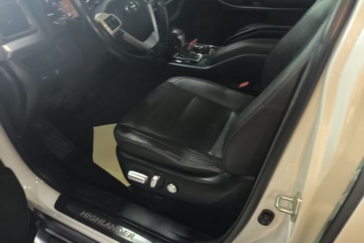 Used Toyota Highlander 2015 2.0T Four-Wheel Drive Luxury Edition 7-Seater Left Front Seat