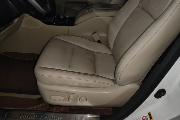Used Toyota Highlander 2015 2.0T Four-Wheel Drive Luxury Edition 7-Seater Left Front Seat