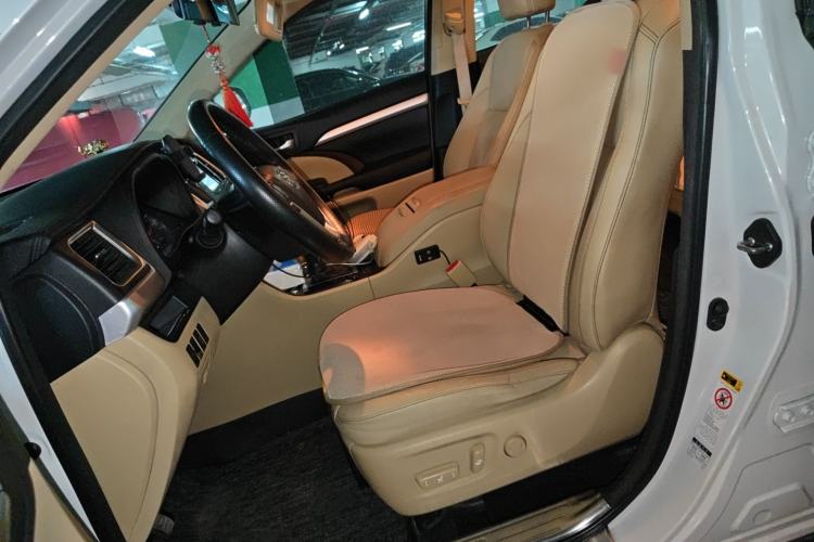 Used Toyota Highlander 2015 2.0T Four-Wheel Drive Luxury Edition 7-Seater Left Front Seat
