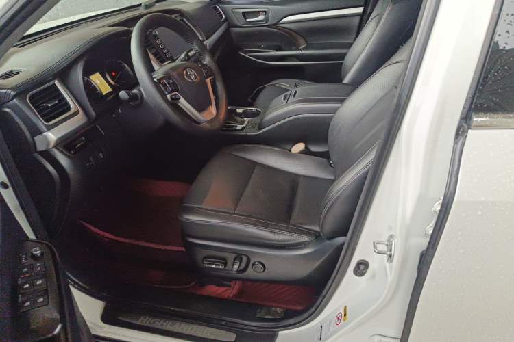 Used Toyota Highlander 2015 2.0T Four-Wheel Drive Luxury Edition 7-Seater Left Front Seat
