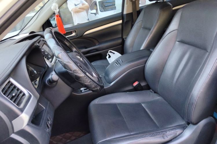 Used Toyota Highlander 2015 2.0T Four-Wheel Drive Luxury Edition 7-Seater Left Front Seat